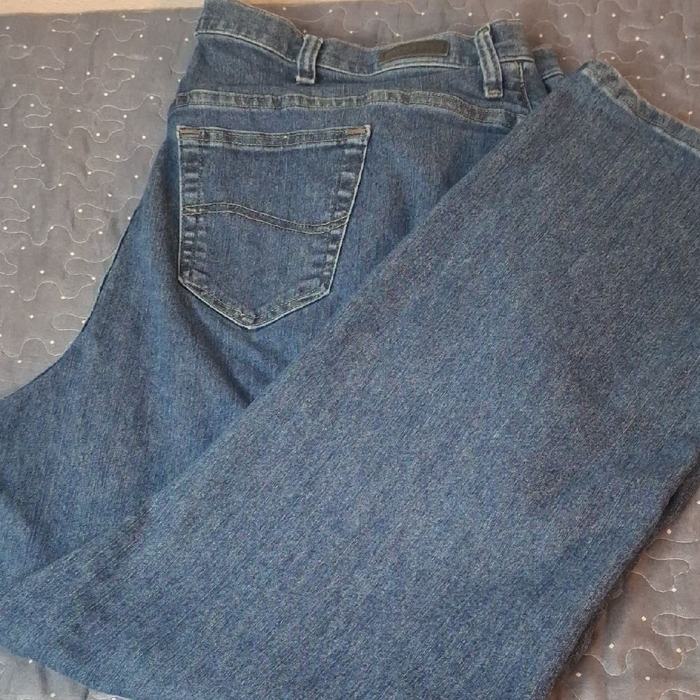 Lee Relaxed Fit Blue Jeans size 26W